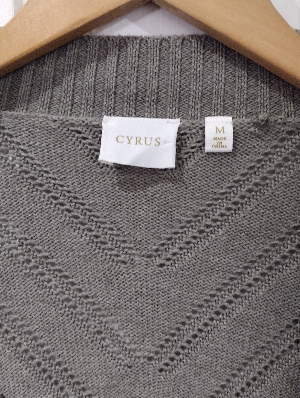 Cyrus Chevron-Pattern Knit Pullover in Grey - Picture 3 of 4